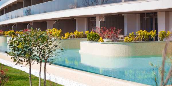 Top 6 Caribbean Resorts with Swim-Up Rooms