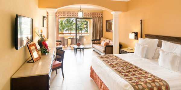 Barcelo Maya Palace - Junior Suite Pool View Premium Level