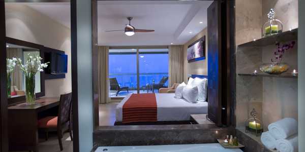 Sunset Plaza Beach Resort Puerto Vallarta - One Bedroom Suite