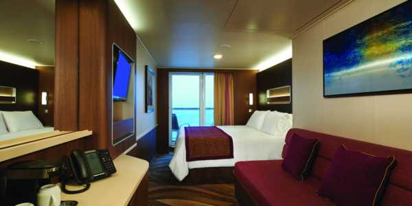 Norwegian Escape - Club Balcony Suite