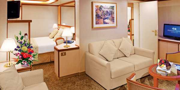 Emerald Princess - Family Suite with Balcony