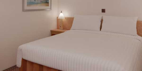 Carnival Luminosa - Interior Stateroom