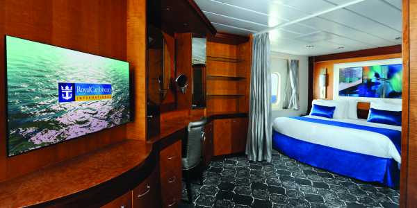 Empress of the Seas - Owner's Suite