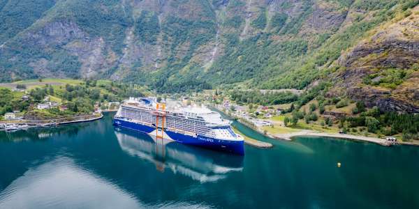 Last-Minute Cruises