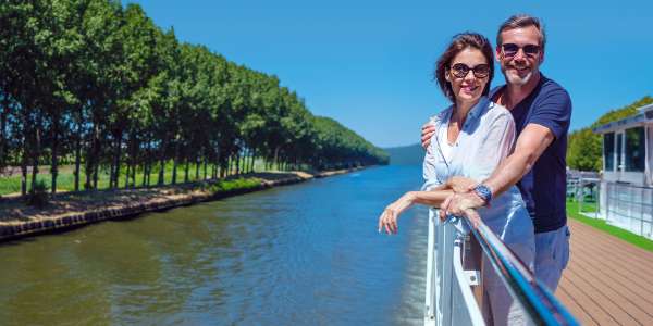 Dunhill Travel Deals